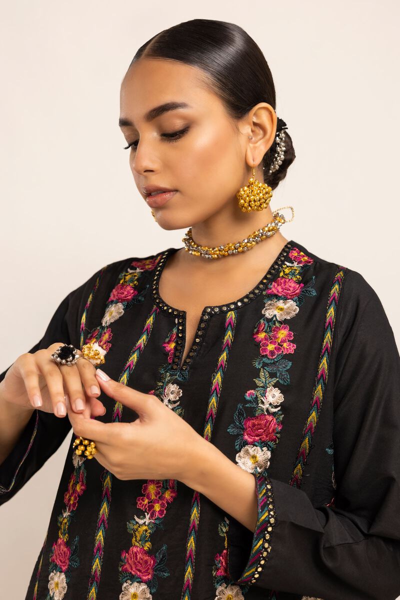  | Kurta | Embroidered | null