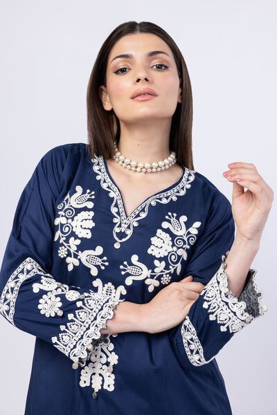 Embroidered | Crosshatch Raw Silk | Kurta | USD 45.00