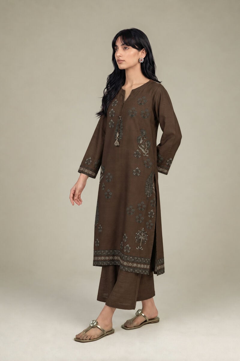 https://us.khaadi.com/dw/image/v2/BJTG_PRD/on/demandware.static/-/Sites-khaadi-master-catalog/default/dw2ff3826f/images/hi-res/1-26-452-b-e1_multi_1.jpg?sw=800&sh=1200