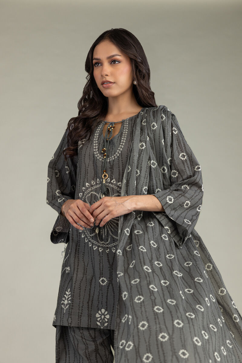 https://us.khaadi.com/dw/image/v2/BJTG_PRD/on/demandware.static/-/Sites-khaadi-master-catalog/default/dw30fb3961/images/hi-res/1-26-220-c-e1_multi_1.jpg?sw=800&sh=1200