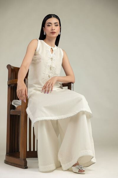 Embroidered | Mesuri | Short Sleeveless Kurta | USD 35.00