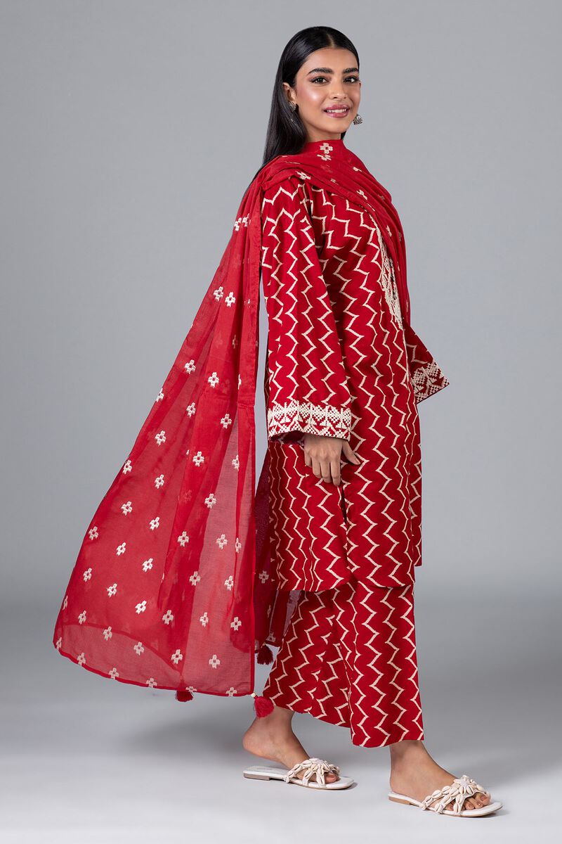 https://us.khaadi.com/dw/image/v2/BJTG_PRD/on/demandware.static/-/Sites-khaadi-master-catalog/default/dw3412b097/images/hi-res/eeb245164b_red_1.jpg?sw=800&sh=1200