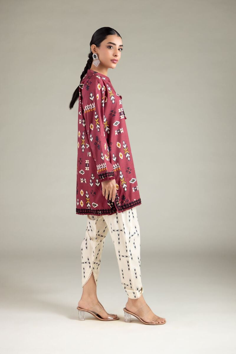 https://us.khaadi.com/dw/image/v2/BJTG_PRD/on/demandware.static/-/Sites-khaadi-master-catalog/default/dw36603dd9/images/hi-res/1-26-104-b-c_multi_1.jpg?sw=800&sh=1200