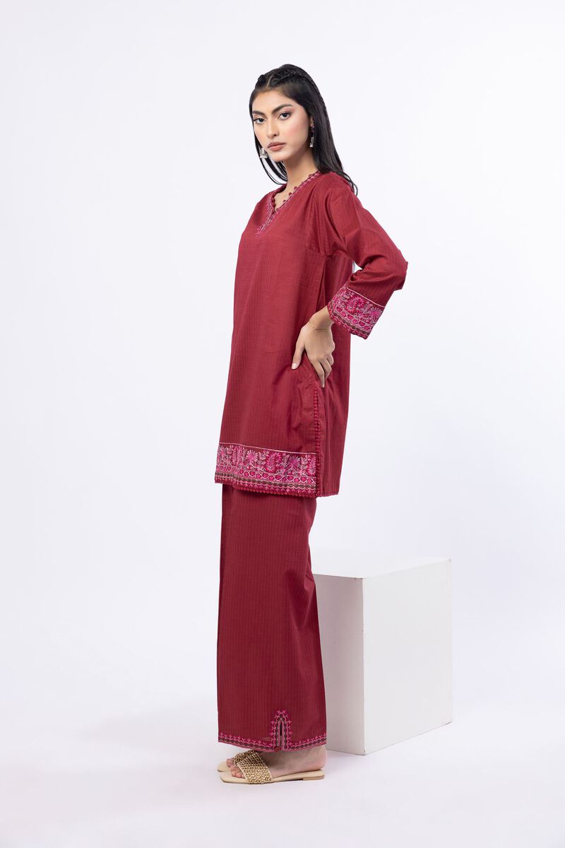 https://us.khaadi.com/dw/image/v2/BJTG_PRD/on/demandware.static/-/Sites-khaadi-master-catalog/default/dw3928e6b2/images/hi-res/r-eeb24712b_multi_1.jpg?sw=800&sh=1200