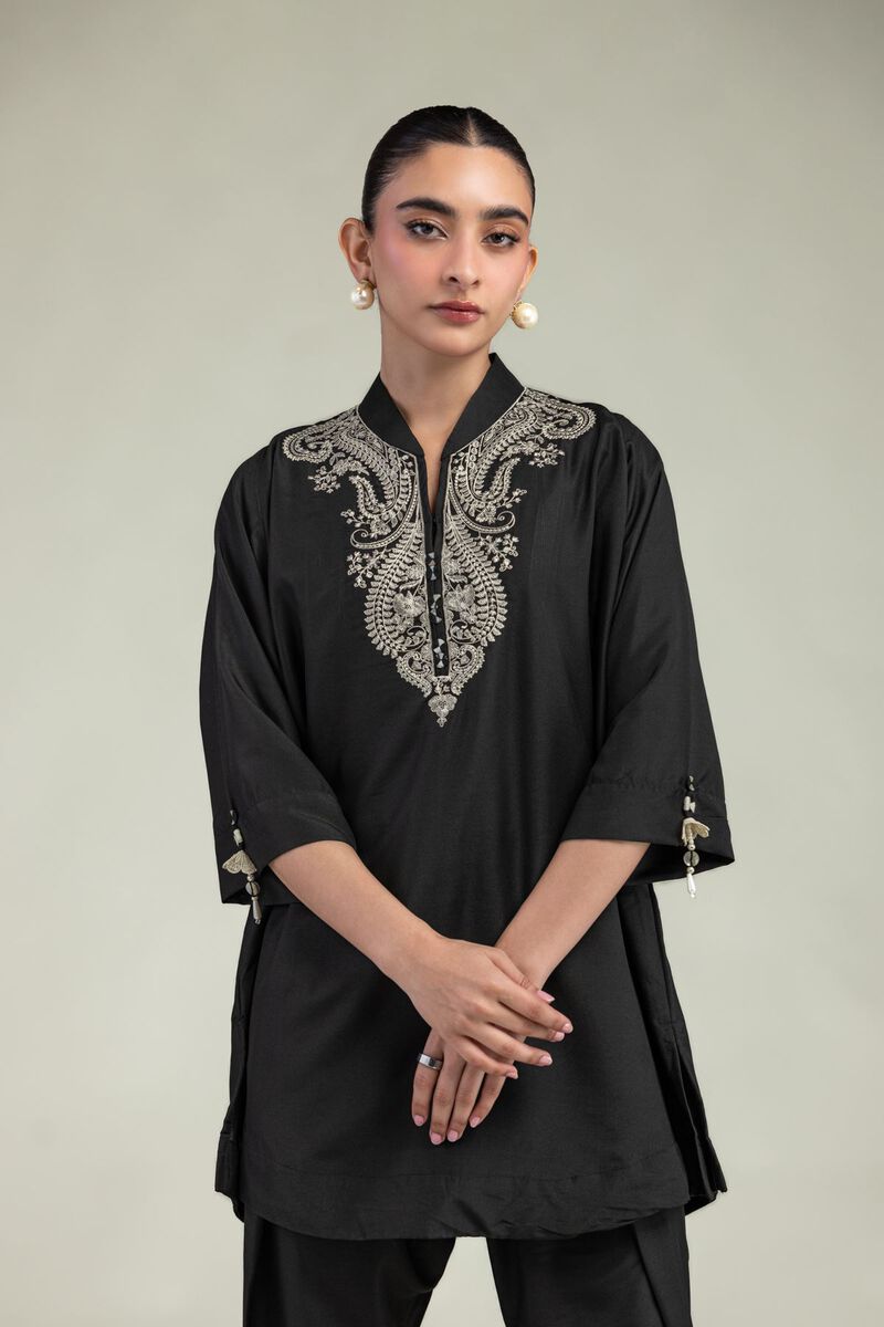 https://us.khaadi.com/dw/image/v2/BJTG_PRD/on/demandware.static/-/Sites-khaadi-master-catalog/default/dw39a91de2/images/hi-res/8-26-210-a-a1_multi_1.jpg?sw=800&sh=1200