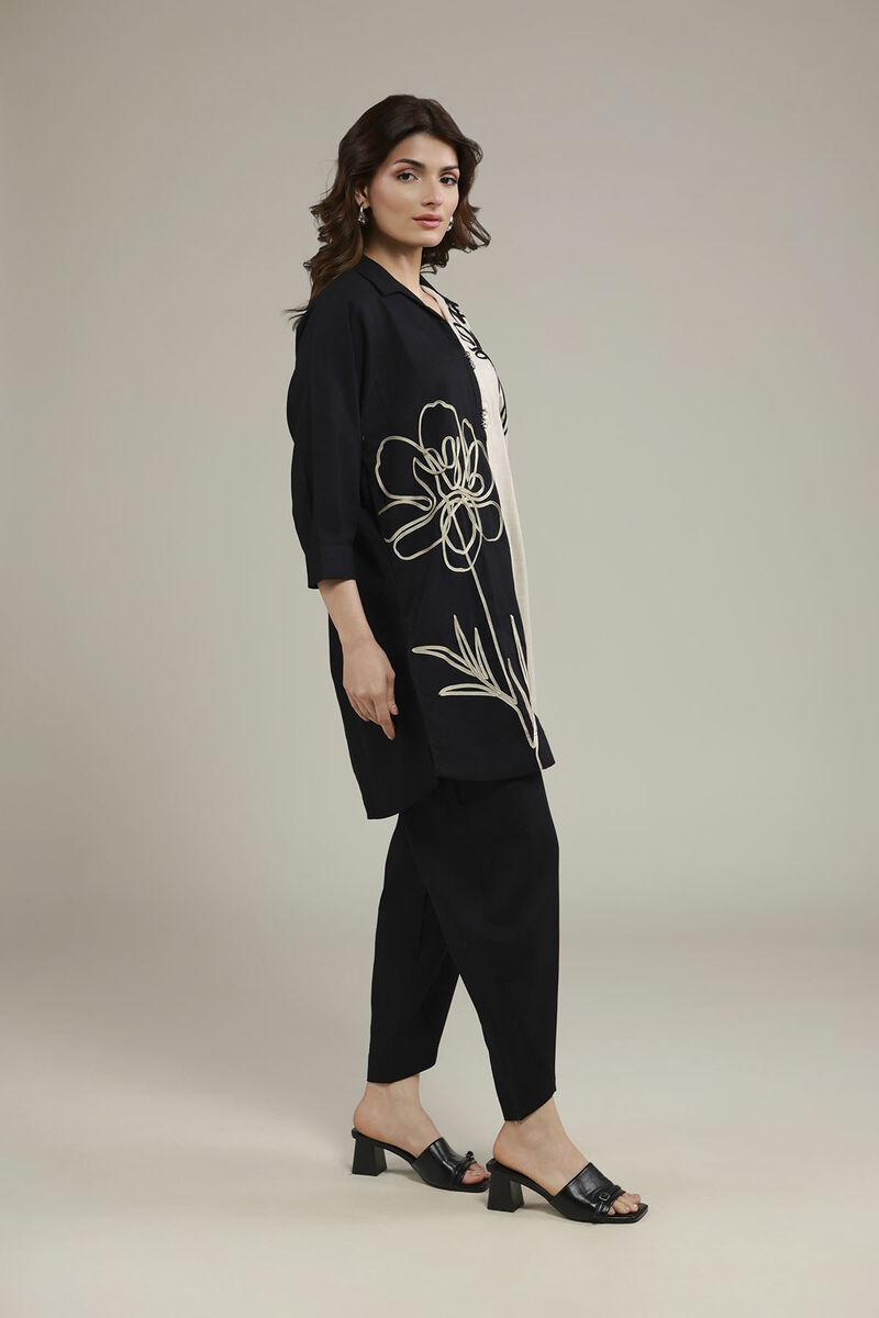 https://us.khaadi.com/dw/image/v2/BJTG_PRD/on/demandware.static/-/Sites-khaadi-master-catalog/default/dw39f096c5/images/hi-res/25-10-12e9-05ba_multi_1.jpg?sw=800&sh=1200