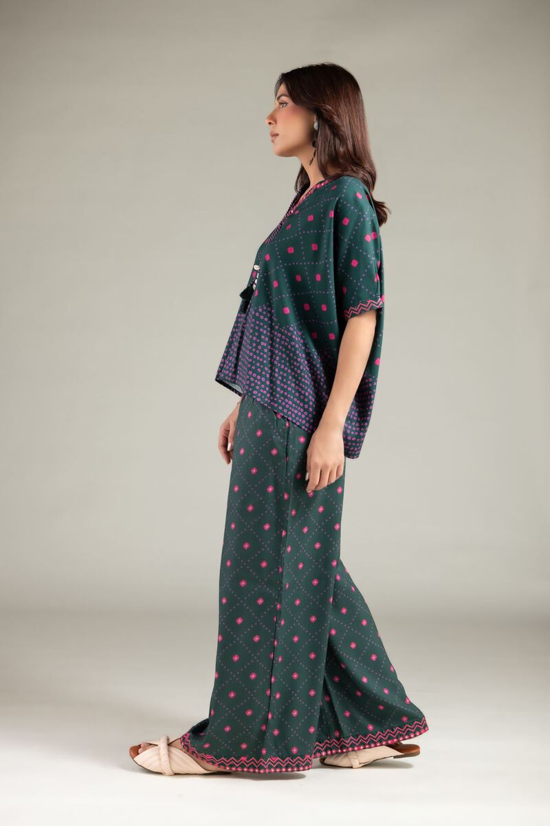 https://us.khaadi.com/dw/image/v2/BJTG_PRD/on/demandware.static/-/Sites-khaadi-master-catalog/default/dw3e2f8d7f/images/hi-res/6-26-101-b-a_multi_1.jpg?sw=800&sh=1200