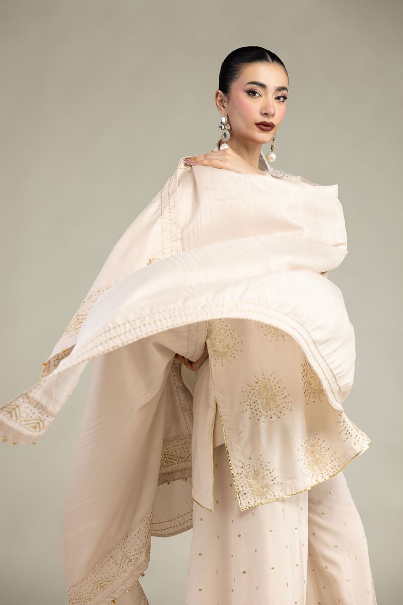 https://us.khaadi.com/dw/image/v2/BJTG_PRD/on/demandware.static/-/Sites-khaadi-master-catalog/default/dw3f972928/images/hi-res/2-26-207-c-a1_multi_1.jpg?sw=800&sh=1200