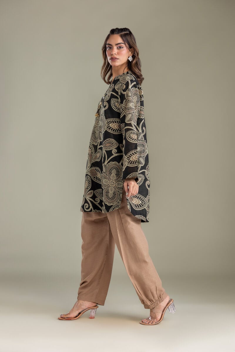 https://us.khaadi.com/dw/image/v2/BJTG_PRD/on/demandware.static/-/Sites-khaadi-master-catalog/default/dw408c7ecd/images/hi-res/1-26-418-b-a1_multi_1.jpg?sw=800&sh=1200