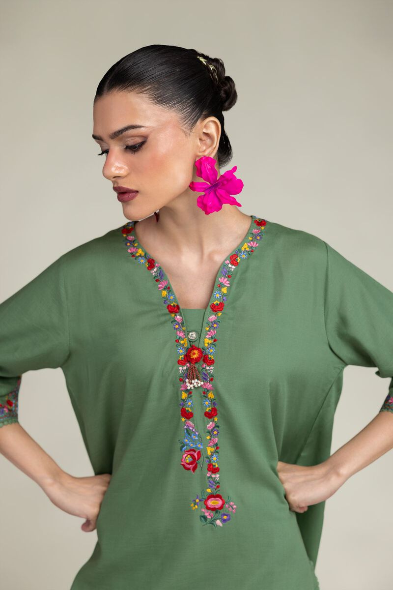 Embroidered | Raw Silk | Green Floral Kurta | USD 40.00