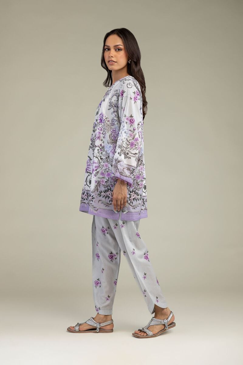 https://us.khaadi.com/dw/image/v2/BJTG_PRD/on/demandware.static/-/Sites-khaadi-master-catalog/default/dw427d6fea/images/hi-res/1-26-252-b-a2_multi_1.jpg?sw=800&sh=1200