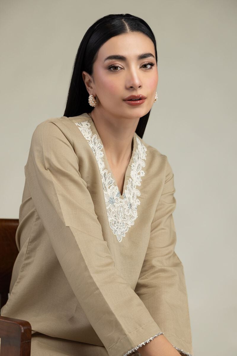 Embroidered | Mesuri | V-Neck Longline Kurta | USD 35.00