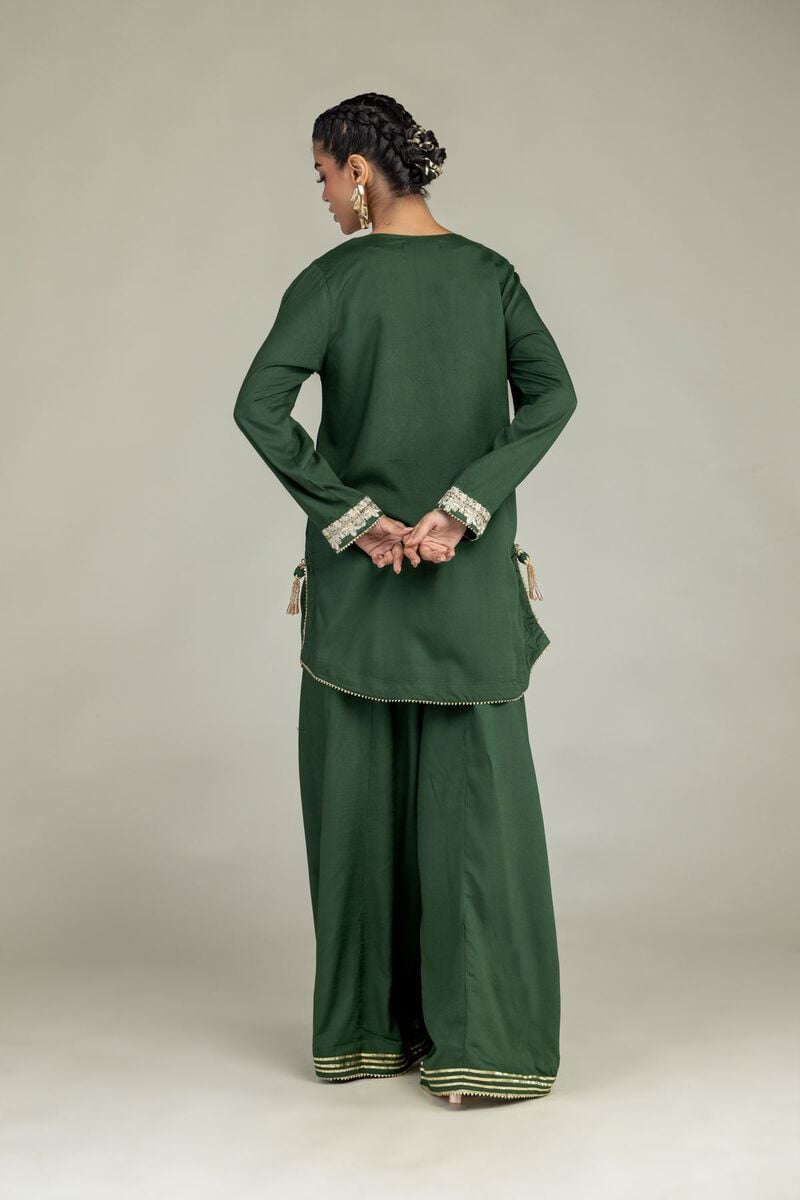 Embroidered | Raw Silk | Floral Green Kurta | USD 60.00