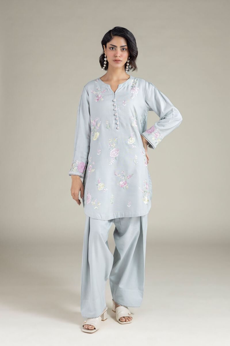 Embroidered | Heavy Blended Viscose | Floral Threadwork Kurta | USD 40.00