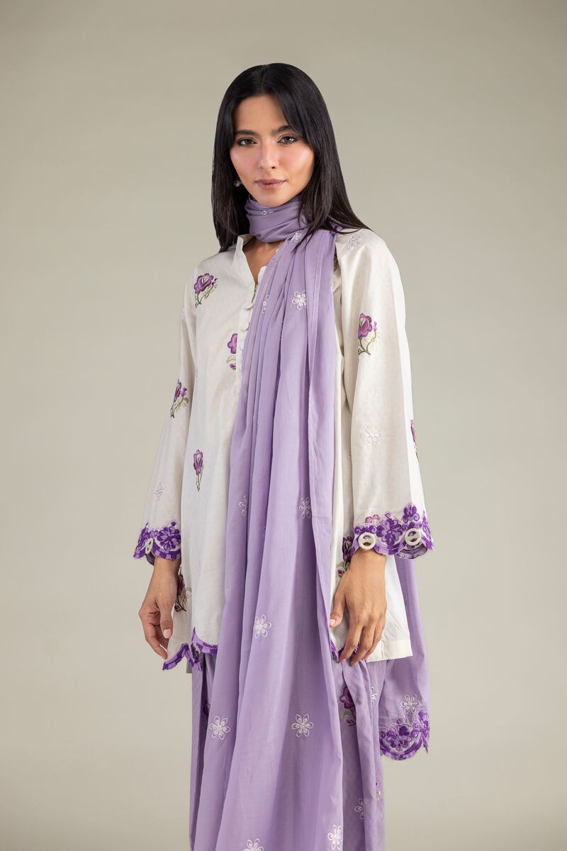 https://us.khaadi.com/dw/image/v2/BJTG_PRD/on/demandware.static/-/Sites-khaadi-master-catalog/default/dw464a2fb8/images/hi-res/r-1-26-108-c-b_multi_1.jpg?sw=800&sh=1200