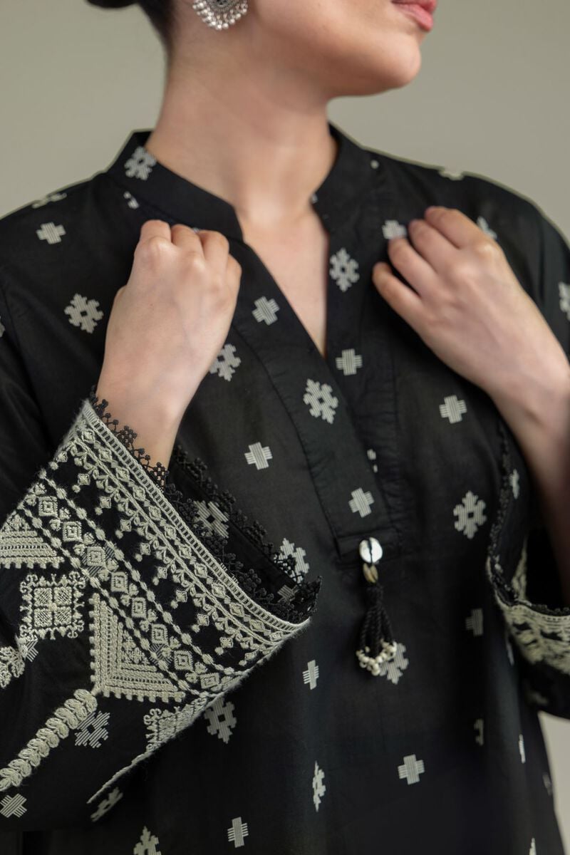 Embroidered | Lawn | Black Lawn Kurta | USD 35.00