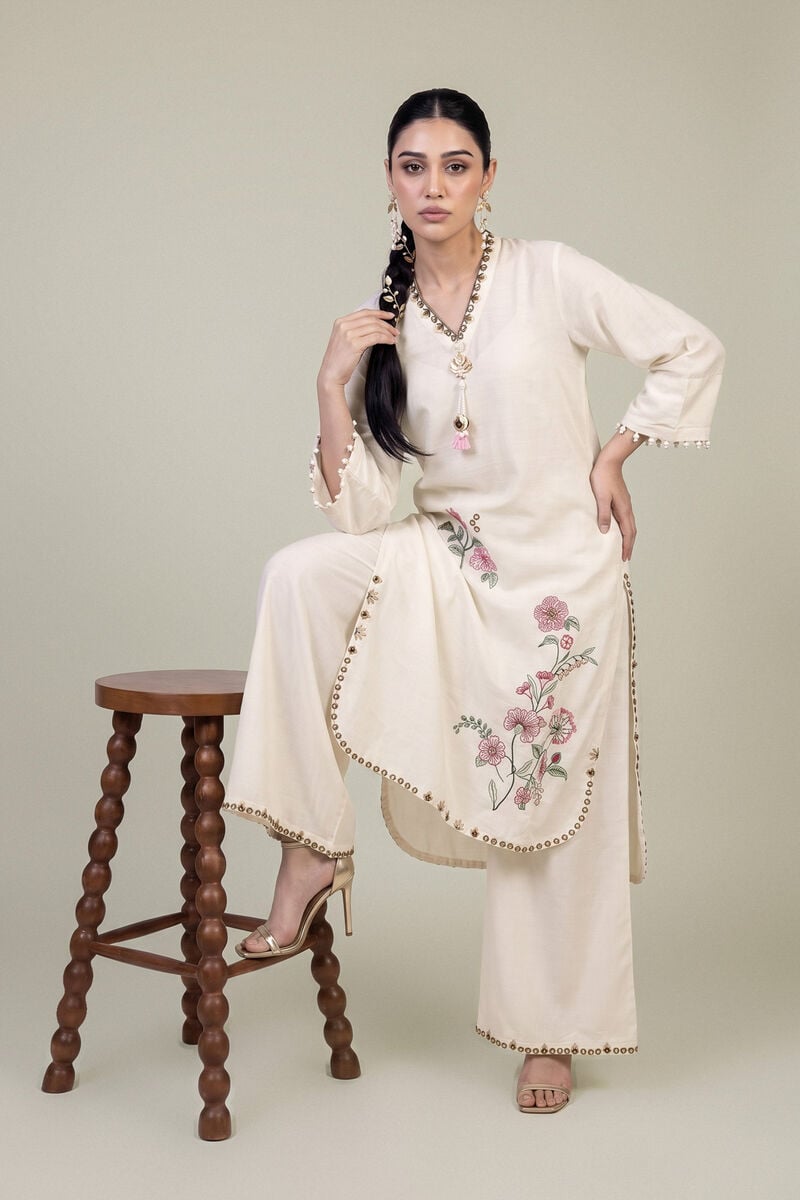 Embroidered | Raw Silk | Silk V-Neck Kurta | USD 60.00