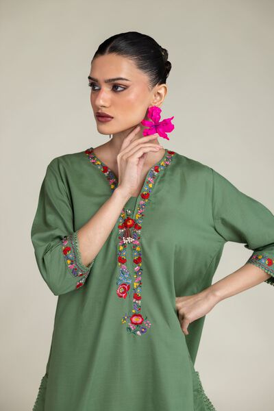Embroidered | Raw Silk | Green Floral Kurta | USD 40.00