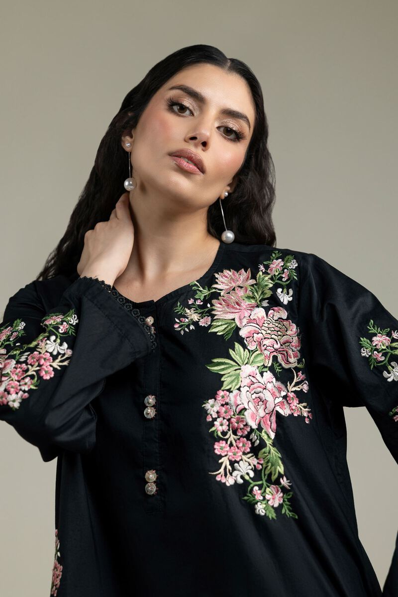 Embroidered | Cambric | Black Round-Neck Kurta | USD 40.00