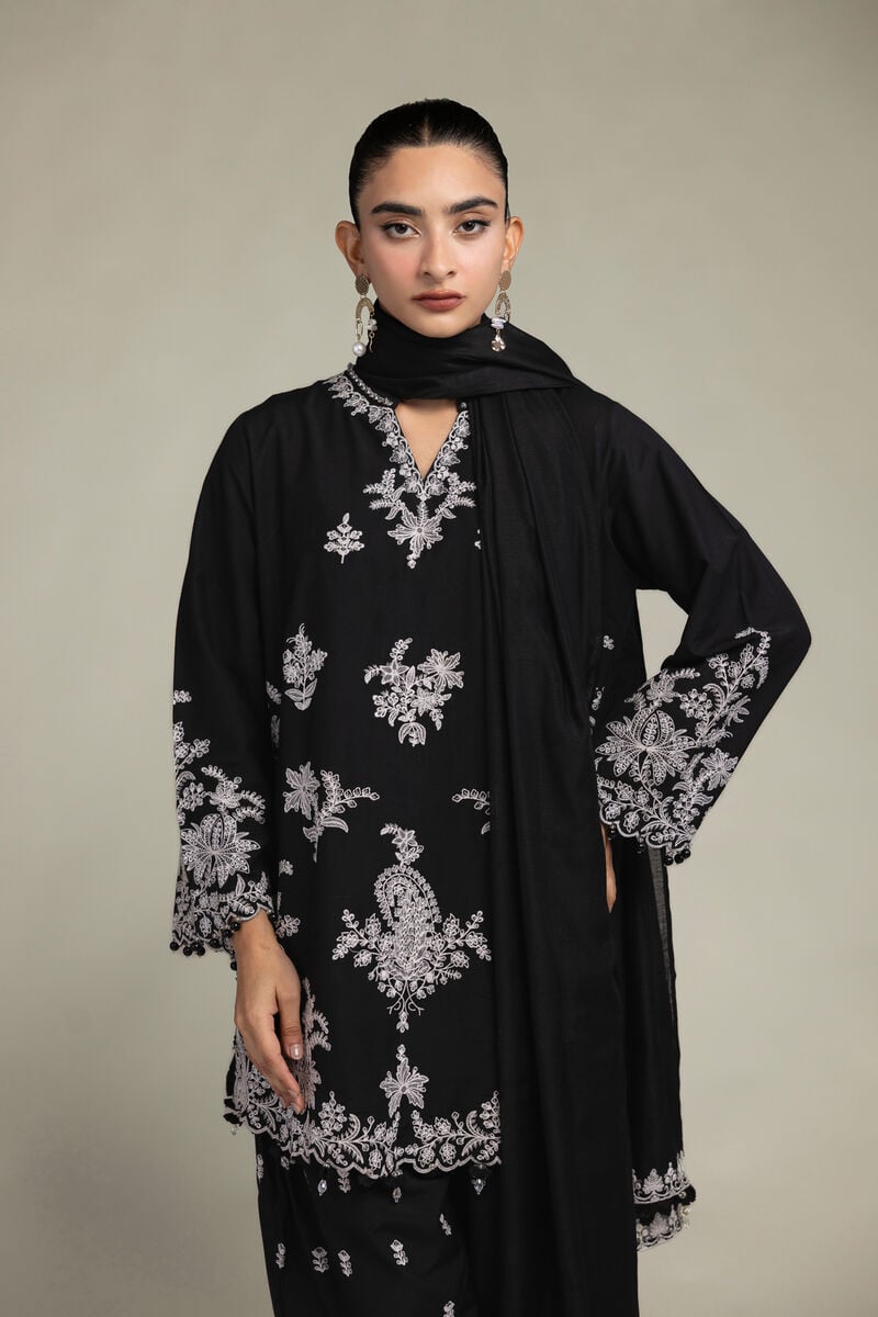 https://us.khaadi.com/dw/image/v2/BJTG_PRD/on/demandware.static/-/Sites-khaadi-master-catalog/default/dw4aca777f/images/hi-res/2-26-303-a-g1_multi_1.jpg?sw=800&sh=1200