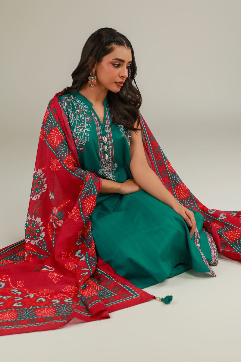 https://us.khaadi.com/dw/image/v2/BJTG_PRD/on/demandware.static/-/Sites-khaadi-master-catalog/default/dw4bda866b/images/hi-res/1-26-137-a-g_multi_1.jpg?sw=800&sh=1200