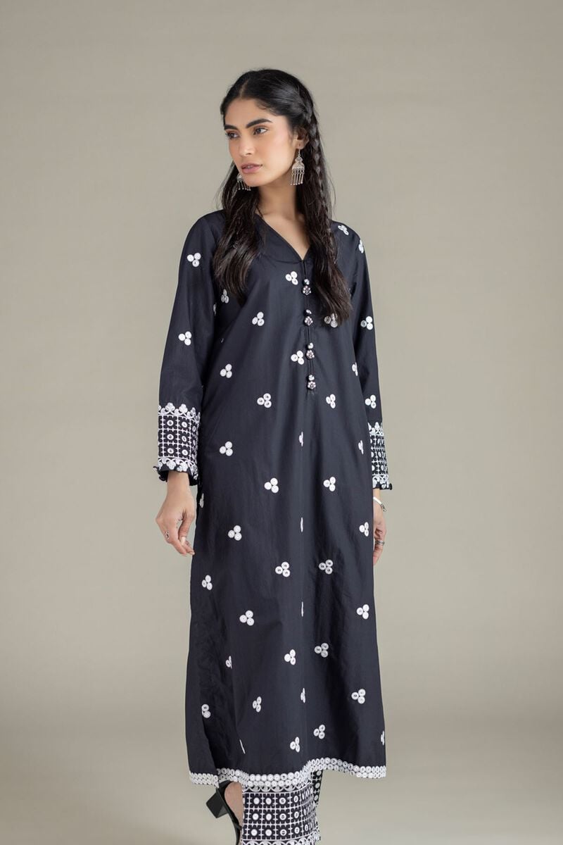 https://us.khaadi.com/dw/image/v2/BJTG_PRD/on/demandware.static/-/Sites-khaadi-master-catalog/default/dw4e9ee824/images/hi-res/25-08-8e7-08ta_multi_1.jpg?sw=800&sh=1200