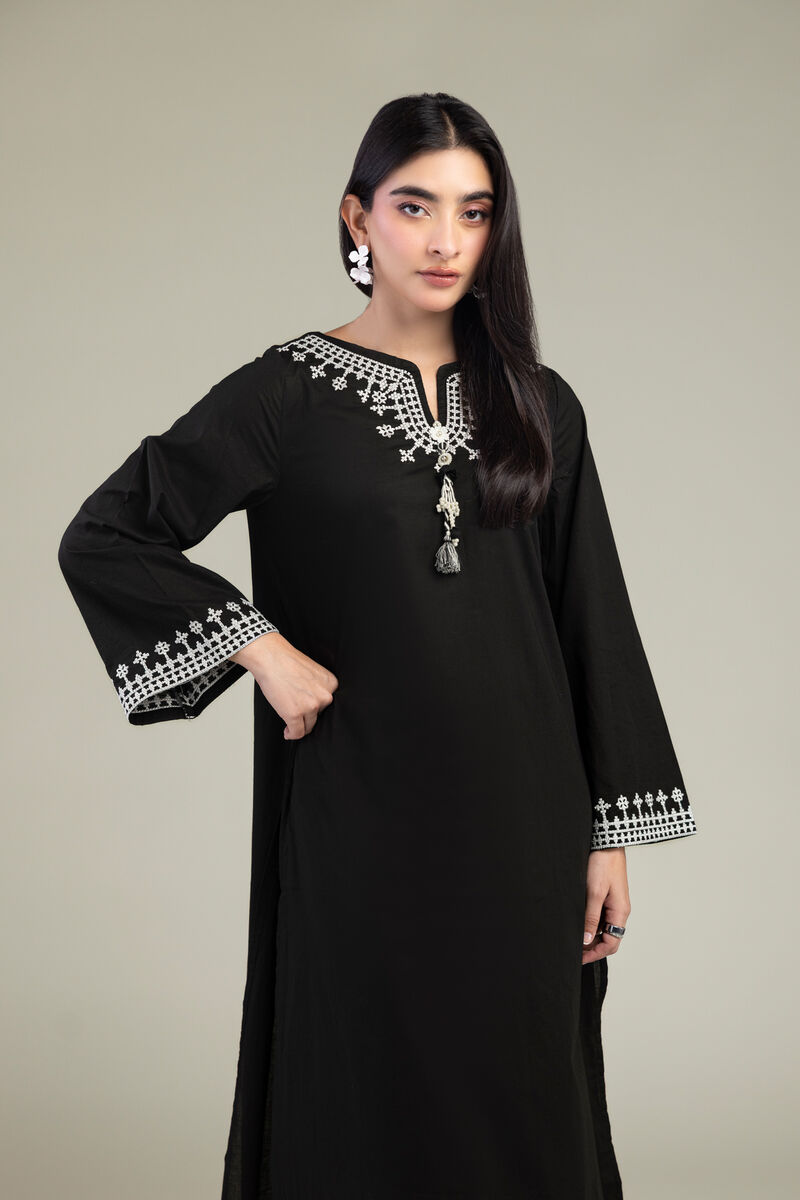 https://us.khaadi.com/dw/image/v2/BJTG_PRD/on/demandware.static/-/Sites-khaadi-master-catalog/default/dw4ed0a387/images/hi-res/1-26-317b-a-i1_multi_1.jpg?sw=800&sh=1200