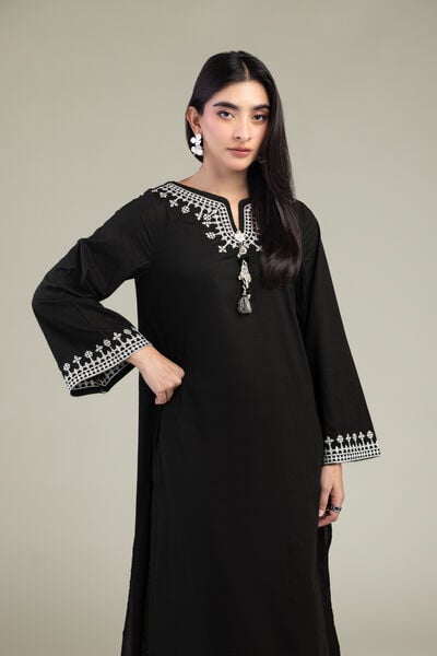 Embroidered | Cambric | Black V-Neck kurta | USD 35.00