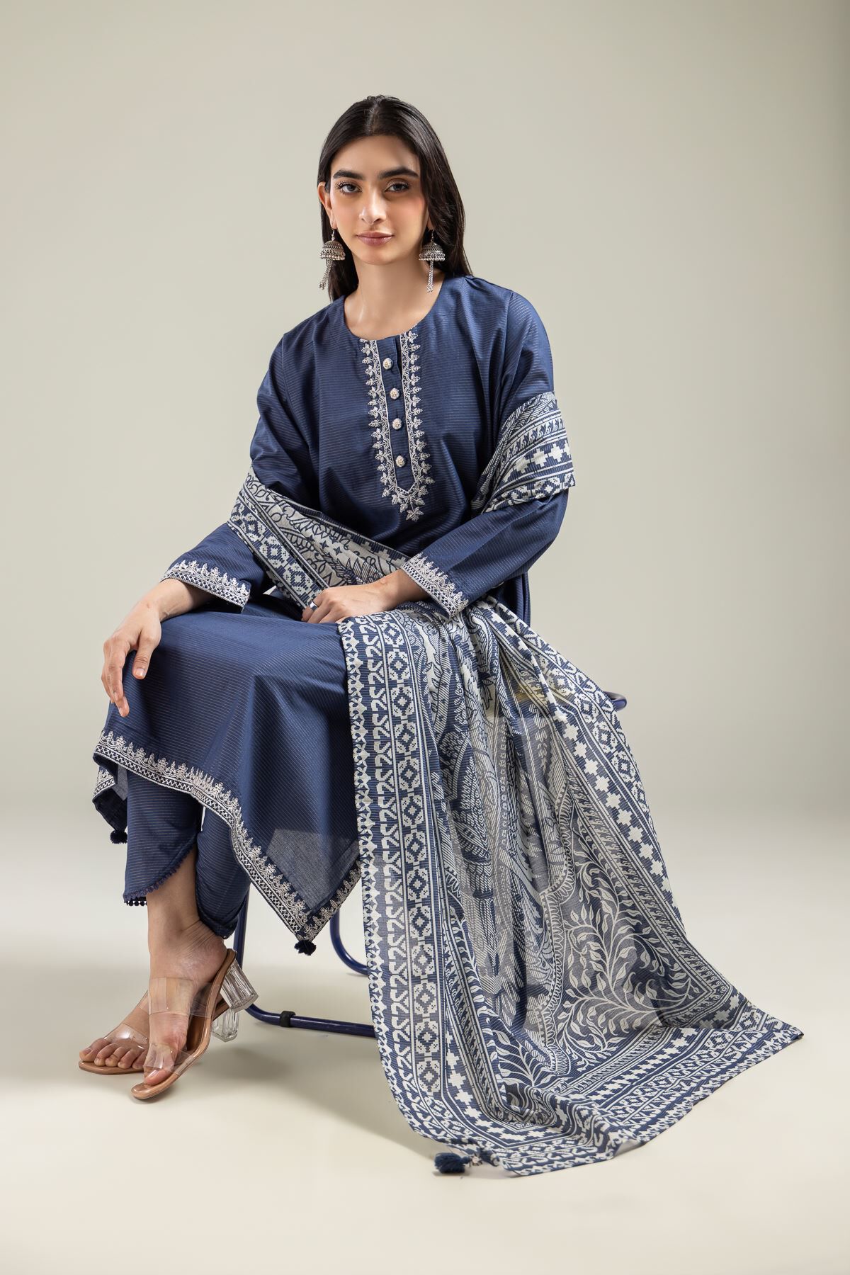 Buy Navy Mesuri Dupatta | 0.0 N/A | 1-26-142-C-A-VG_MULTI | Khaadi