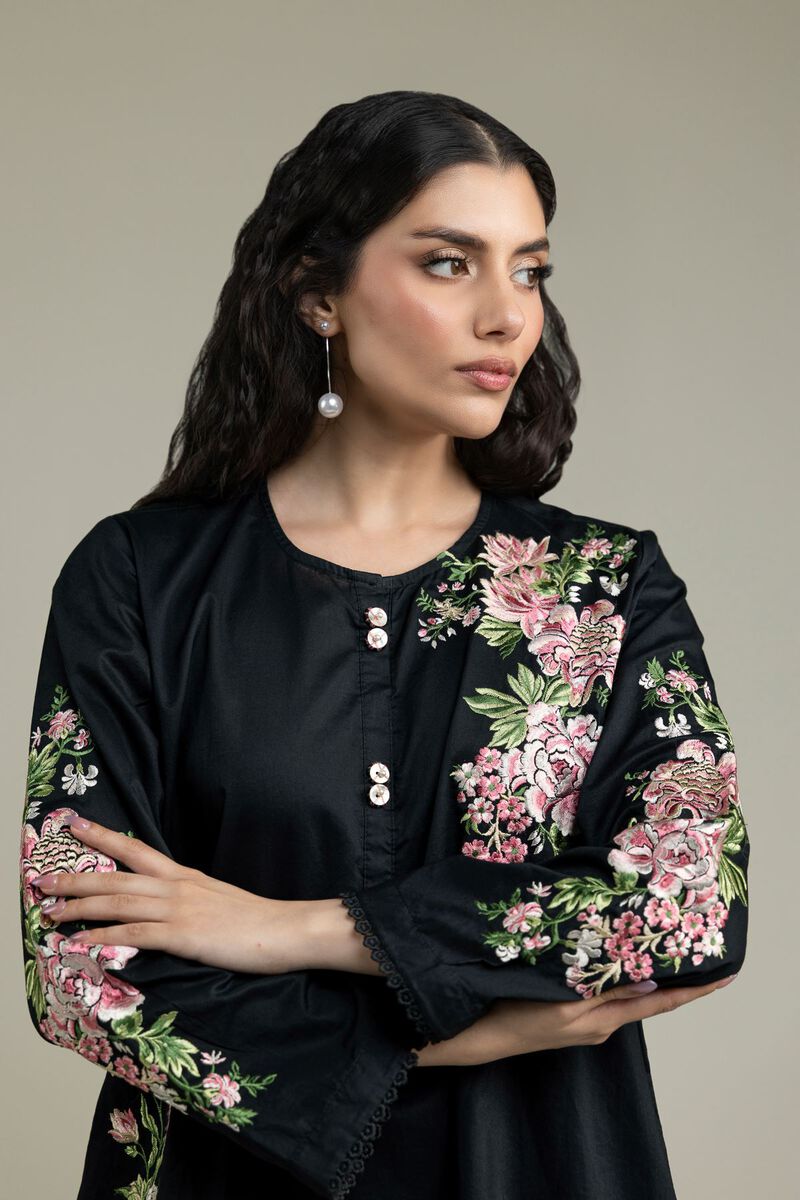 Embroidered | Cambric | Black Round-Neck Kurta | USD 40.00