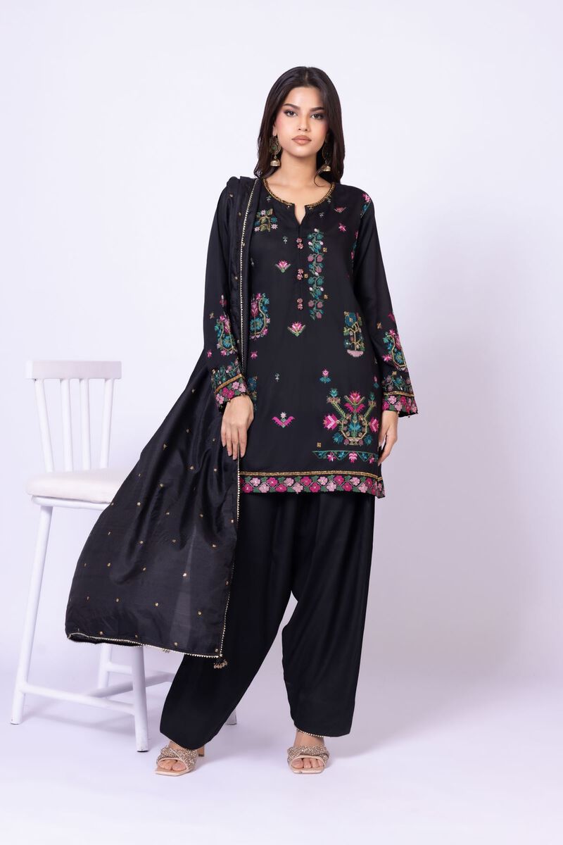 https://us.khaadi.com/dw/image/v2/BJTG_PRD/on/demandware.static/-/Sites-khaadi-master-catalog/default/dw504ac629/images/hi-res/25-10-10s5-12sa_multi_1.jpg?sw=800&sh=1200