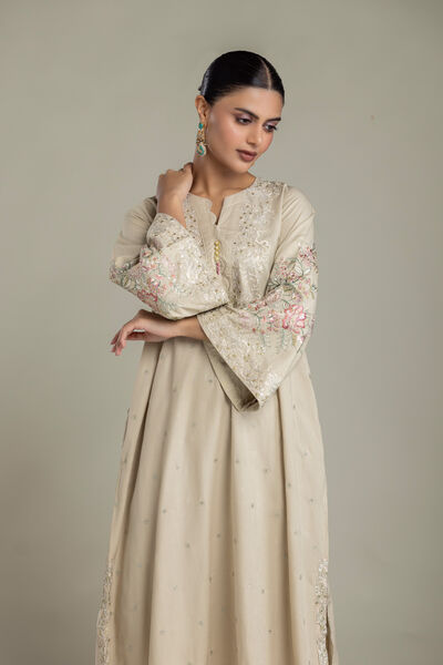 Embroidered | Raw Silk | Floral Beige Kurta | USD 80.00