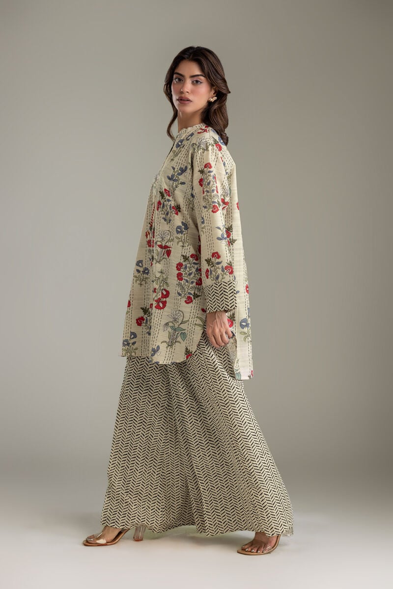 https://us.khaadi.com/dw/image/v2/BJTG_PRD/on/demandware.static/-/Sites-khaadi-master-catalog/default/dw54ffce1d/images/hi-res/1-26-417-b-e1_multi_1.jpg?sw=800&sh=1200
