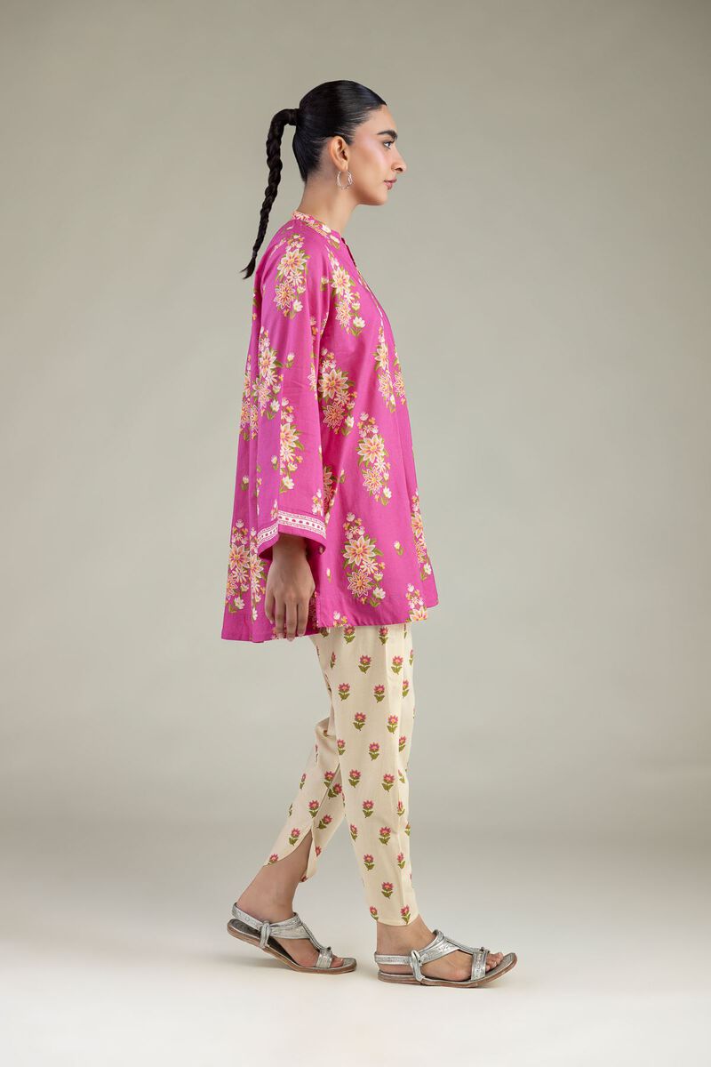https://us.khaadi.com/dw/image/v2/BJTG_PRD/on/demandware.static/-/Sites-khaadi-master-catalog/default/dw56abf641/images/hi-res/1-26-306-b-b1_multi_1.jpg?sw=800&sh=1200