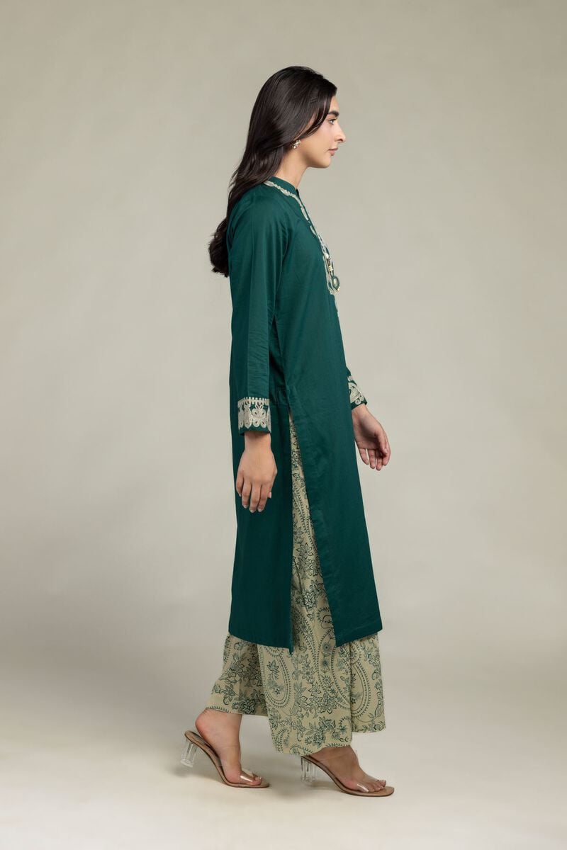 https://us.khaadi.com/dw/image/v2/BJTG_PRD/on/demandware.static/-/Sites-khaadi-master-catalog/default/dw59087415/images/hi-res/1-26-321-b-e2_multi_1.jpg?sw=800&sh=1200