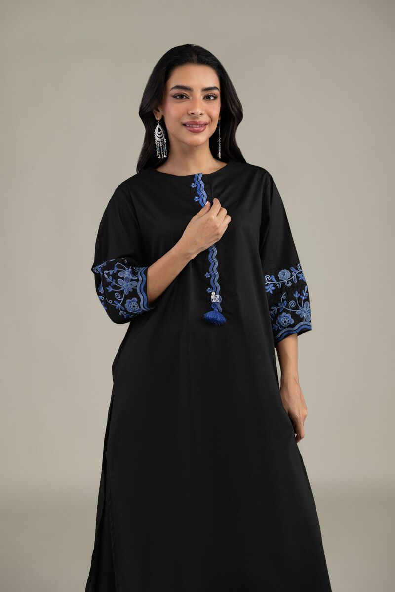 https://us.khaadi.com/dw/image/v2/BJTG_PRD/on/demandware.static/-/Sites-khaadi-master-catalog/default/dw596b97a6/images/hi-res/1-26-327-a-h2_multi_1.jpg?sw=800&sh=1200