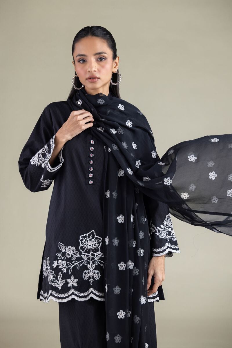 https://us.khaadi.com/dw/image/v2/BJTG_PRD/on/demandware.static/-/Sites-khaadi-master-catalog/default/dw5a6c8fcc/images/hi-res/1-26-146-a-f_multi_1.jpg?sw=800&sh=1200