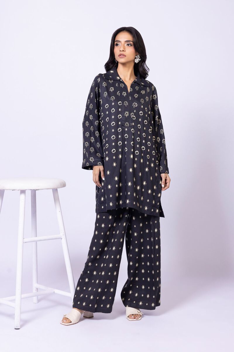 https://us.khaadi.com/dw/image/v2/BJTG_PRD/on/demandware.static/-/Sites-khaadi-master-catalog/default/dw5aa3f586/images/hi-res/25-09-10e8-07ta_multi_1.jpg?sw=800&sh=1200