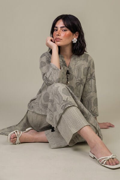 Printed | Light Khaddar | 2 Piece Tailored | USD 45.00