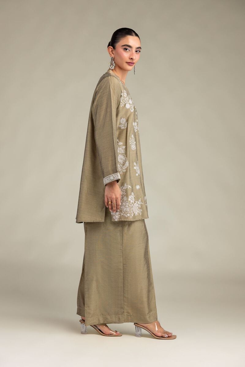 https://us.khaadi.com/dw/image/v2/BJTG_PRD/on/demandware.static/-/Sites-khaadi-master-catalog/default/dw5b88c42c/images/hi-res/1-26-249-b-e1_multi_1.jpg?sw=800&sh=1200