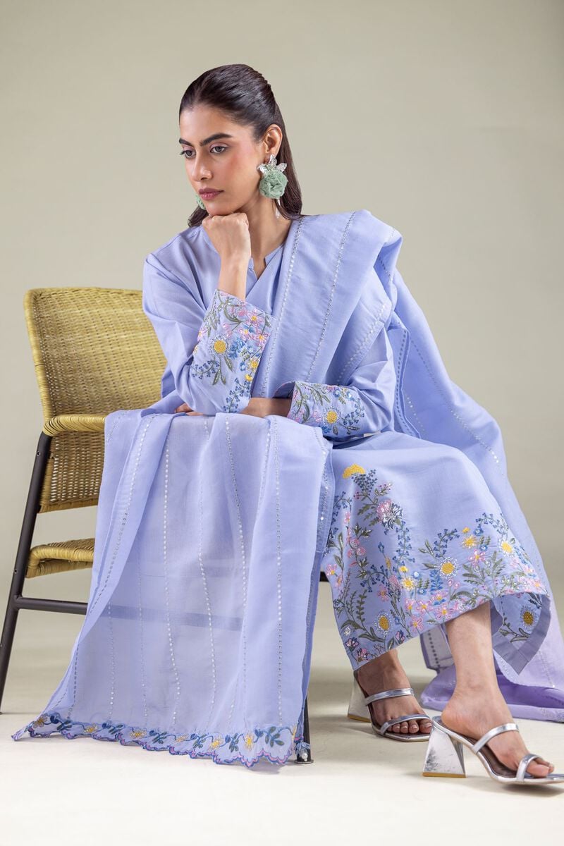 https://us.khaadi.com/dw/image/v2/BJTG_PRD/on/demandware.static/-/Sites-khaadi-master-catalog/default/dw5bf1ac47/images/hi-res/2-26-104-a-e_multi_1.jpg?sw=800&sh=1200