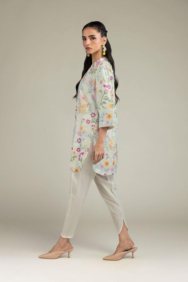 https://us.khaadi.com/dw/image/v2/BJTG_PRD/on/demandware.static/-/Sites-khaadi-master-catalog/default/dw5c650241/images/hi-res/1-26-205-b-d1_multi_1.jpg?sw=800&sh=1200