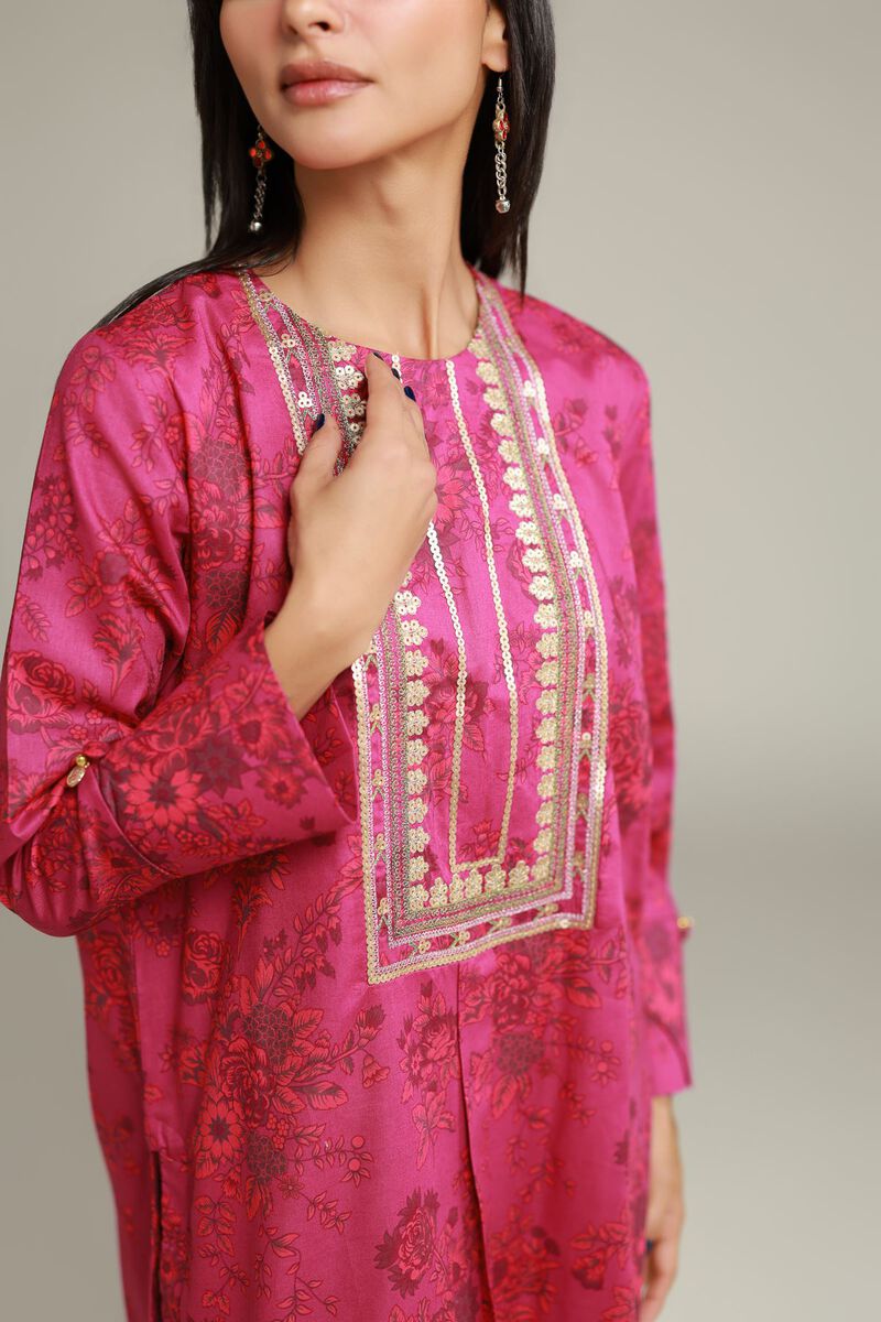 Embroidered | Cambric | Cambric Round-Neck Kurta | USD 35.00