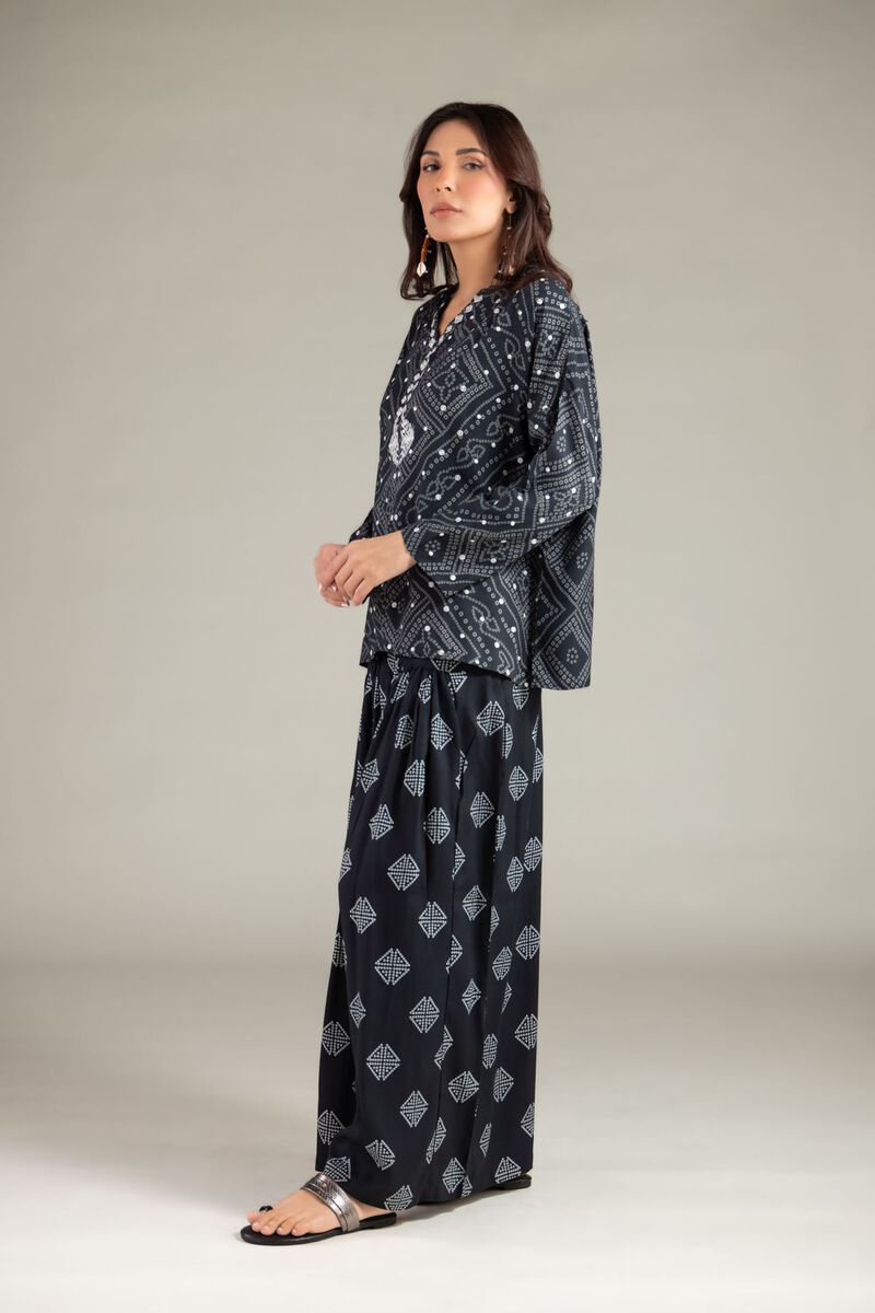 https://us.khaadi.com/dw/image/v2/BJTG_PRD/on/demandware.static/-/Sites-khaadi-master-catalog/default/dw5cbd9baf/images/hi-res/6-26-101-b-h_multi_1.jpg?sw=800&sh=1200