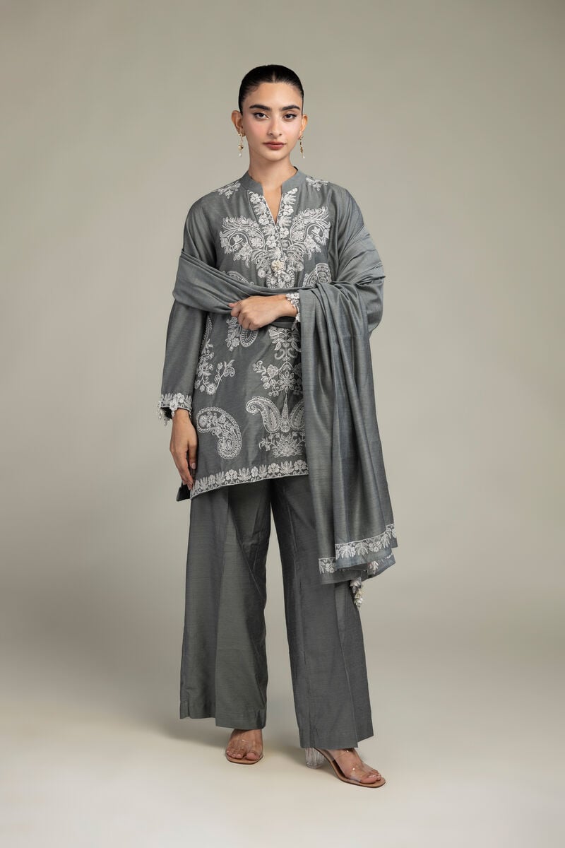 https://us.khaadi.com/dw/image/v2/BJTG_PRD/on/demandware.static/-/Sites-khaadi-master-catalog/default/dw5d03900a/images/hi-res/2-26-303-b-f1_multi_1.jpg?sw=800&sh=1200