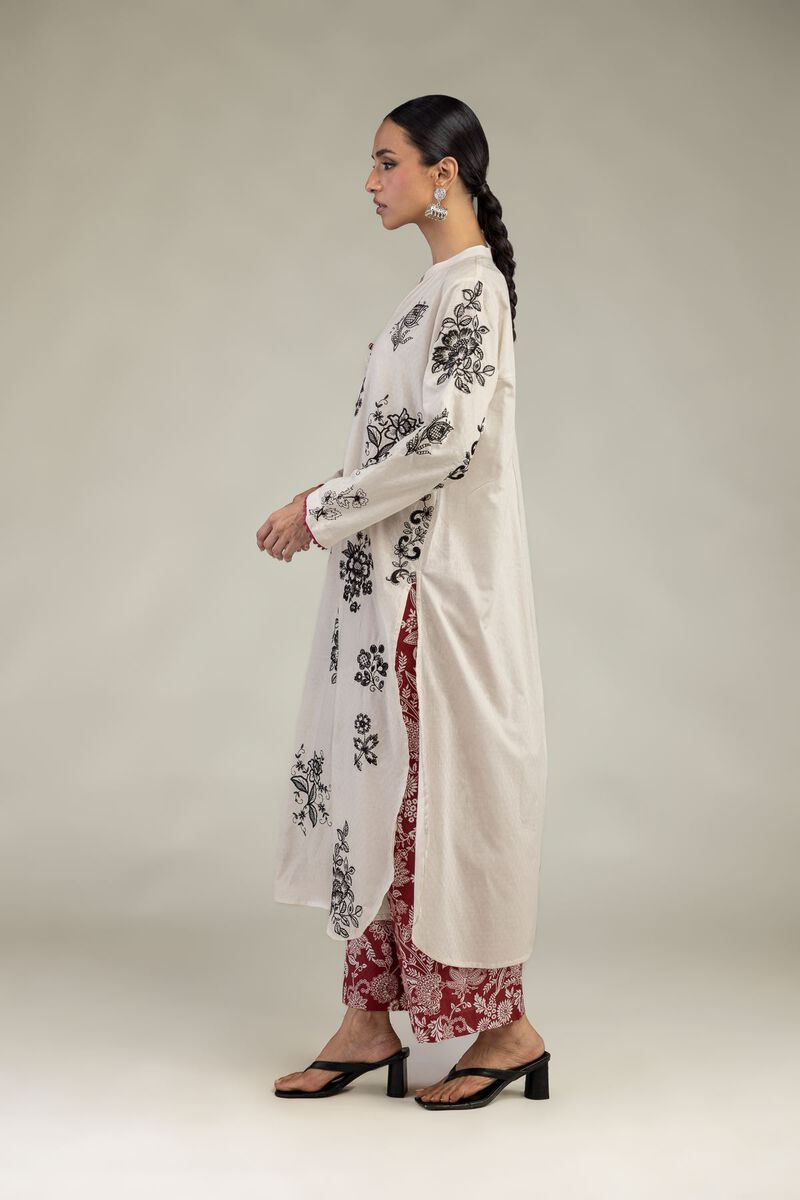 https://us.khaadi.com/dw/image/v2/BJTG_PRD/on/demandware.static/-/Sites-khaadi-master-catalog/default/dw5dc5a87b/images/hi-res/1-26-241-b-a1_multi_1.jpg?sw=800&sh=1200