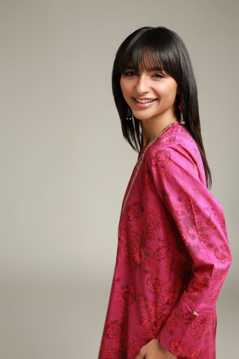 Embroidered | Cambric | Cambric Round-Neck Kurta | USD 35.00