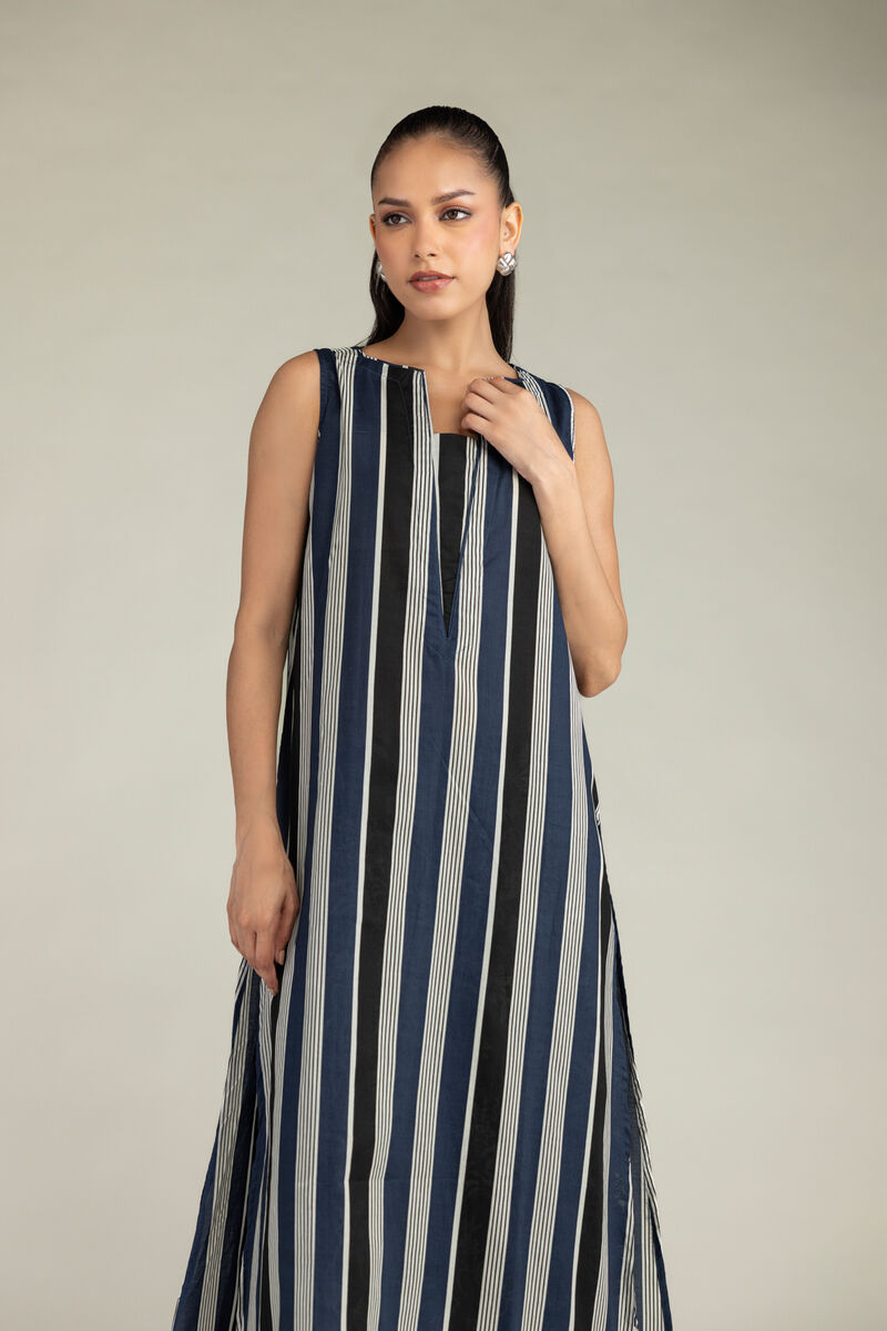 https://us.khaadi.com/dw/image/v2/BJTG_PRD/on/demandware.static/-/Sites-khaadi-master-catalog/default/dw5f894272/images/hi-res/1-26-250-a-g1_multi_1.jpg?sw=800&sh=1200