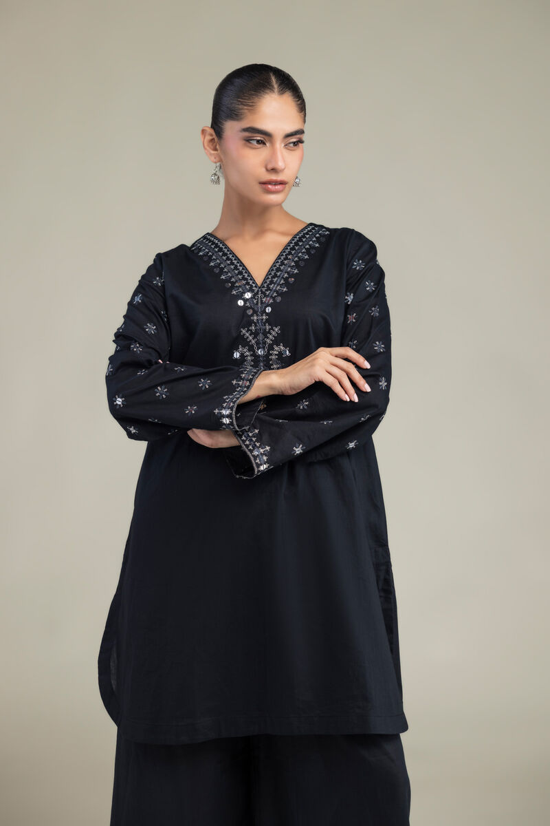 https://us.khaadi.com/dw/image/v2/BJTG_PRD/on/demandware.static/-/Sites-khaadi-master-catalog/default/dw5f942a56/images/hi-res/b1-2-26-103-a-e_multi_1.jpg?sw=800&sh=1200