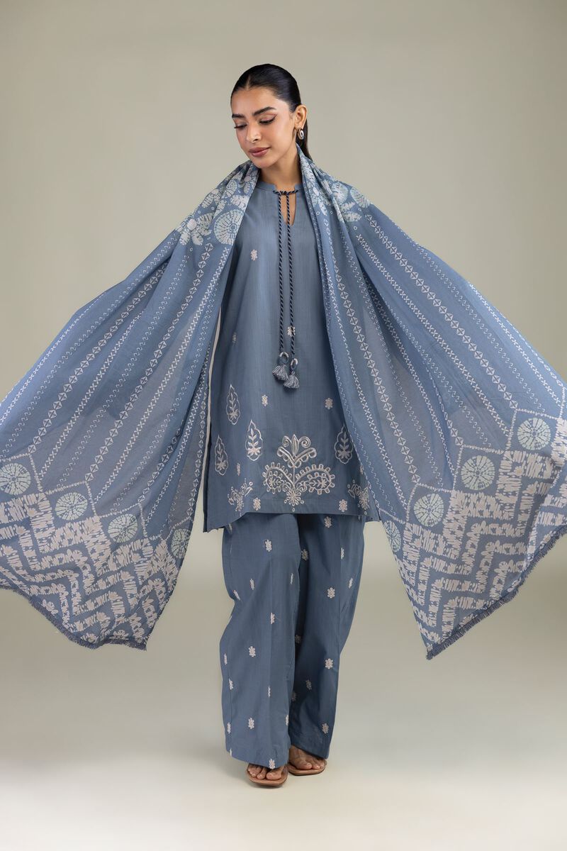 https://us.khaadi.com/dw/image/v2/BJTG_PRD/on/demandware.static/-/Sites-khaadi-master-catalog/default/dw6045e777/images/hi-res/1-26-226-c-h1_multi_1.jpg?sw=800&sh=1200